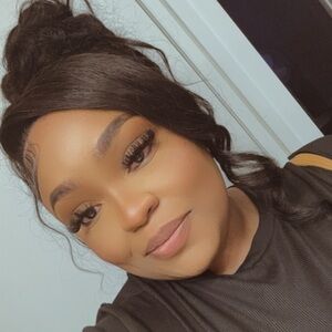 Meet your Posher, Bebe